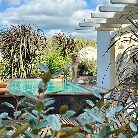 Is Cheas Wine Farm Boutique Фермерский дом *