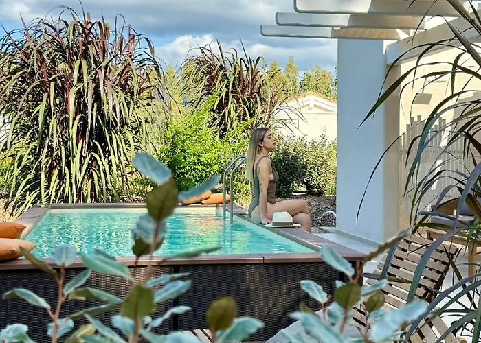 Is Cheas Wine Farm Boutique Agroturismo *